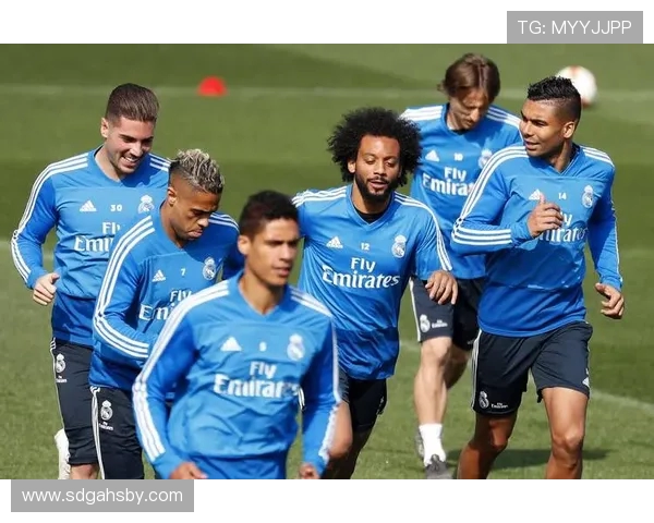 全球足球竞技风云再起各路豪强鏖战绿茵球场争夺巅峰荣耀盛大对决