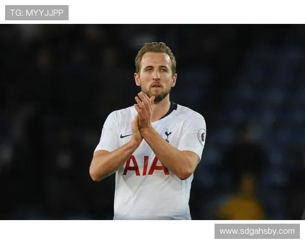 哈里凯恩率领球队重燃英伦足球荣耀书写进球传奇新篇章