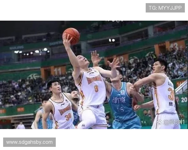 重庆飞盘队与广州飞盘队赛后复盘分析战术对决与精彩瞬间